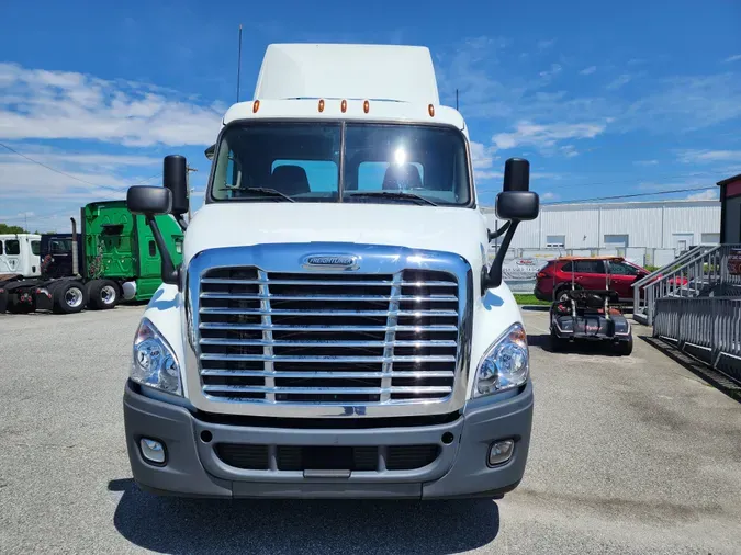 2018 FREIGHTLINER/MERCEDES CASCADIA 113