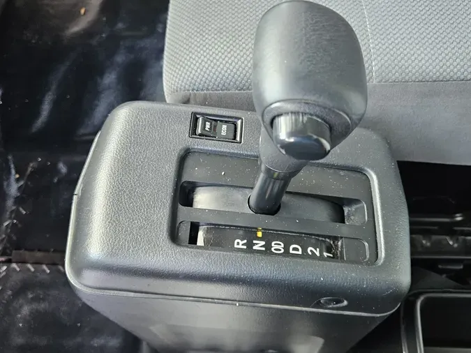 2017 HINO 338 Reefer