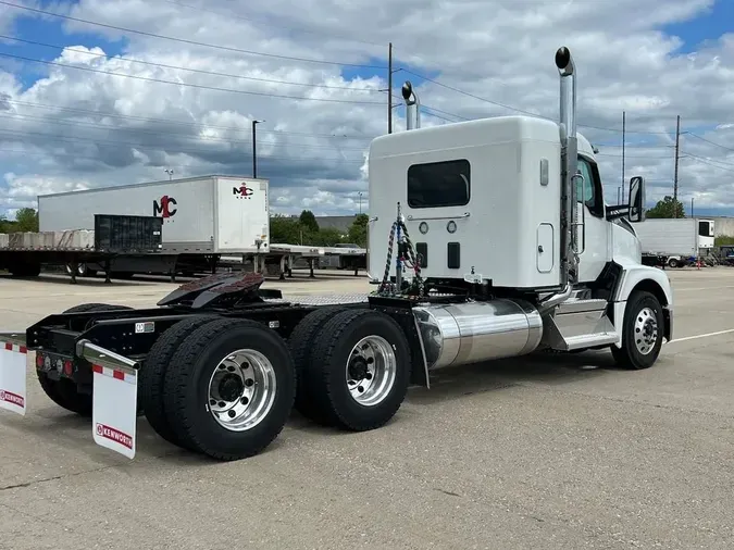 2025 Kenworth T680