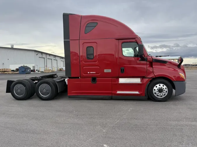 2022 Freightliner Cascadia