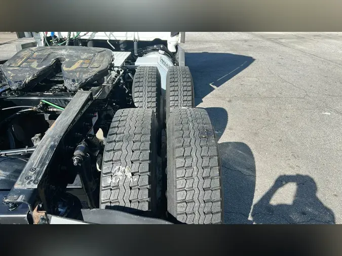 2021 Freightliner Cascadia 126