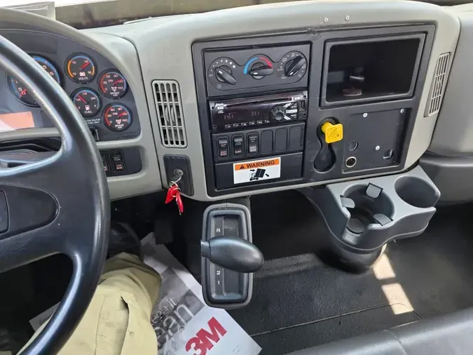 2019 NAVISTAR INTERNATIONAL 4300