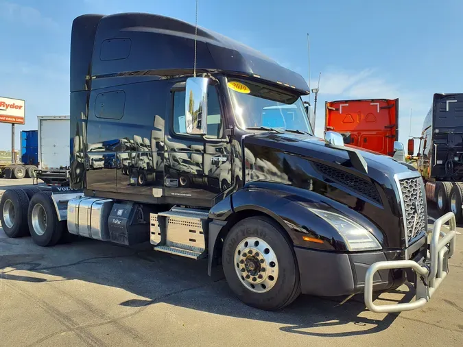 2019 VOLVO VNL64T-760