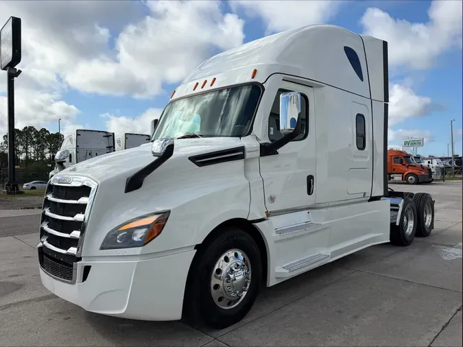 2022 Freightliner PT126SLP