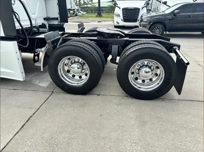 2023 Freightliner Cascadia 126