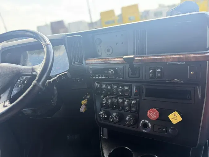 2022 International LT625504d92bd38f7d705bb58a3b2c964c026