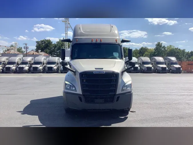 2022 Freightliner Cascadia 126