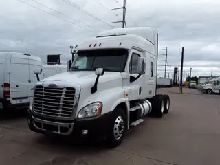 2017 Freightliner CASCADIA 125