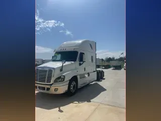 2016 Freightliner CASCADIA 125
