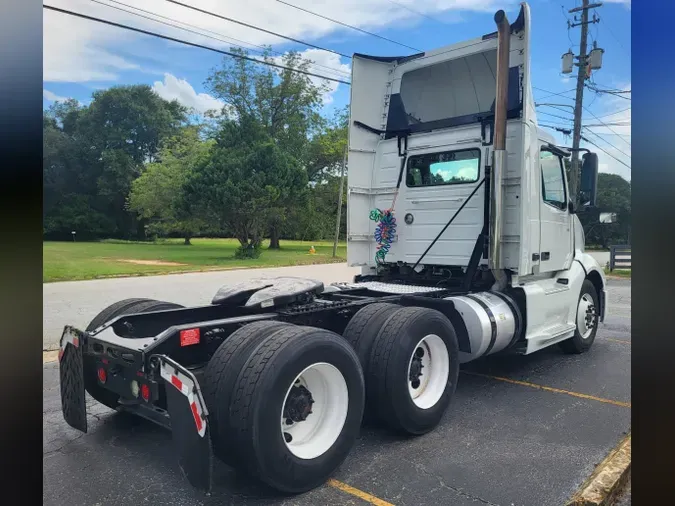 2019 VOLVO VNL64TRACTOR