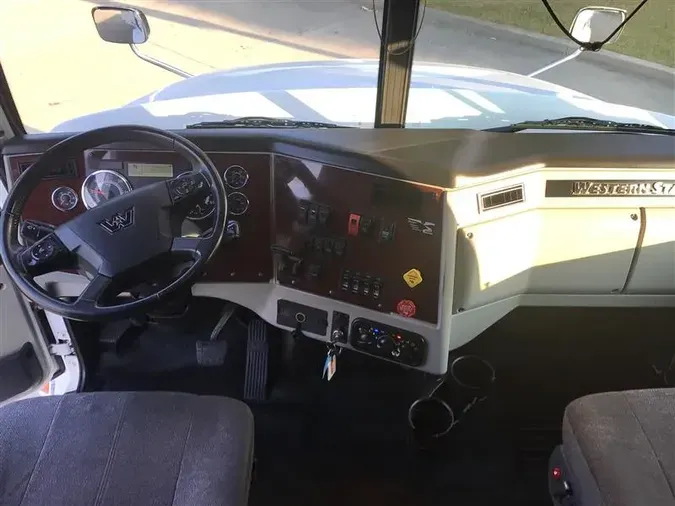 2020 WESTERN STAR 5700XE