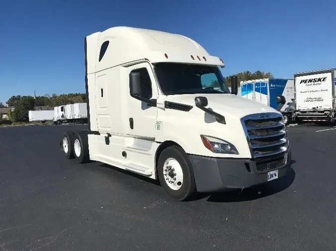2018 Freightliner T12664ST50621e4a71c2fc029c28a94bff51c9b6
