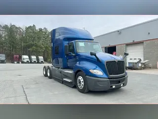 2022 International LT625