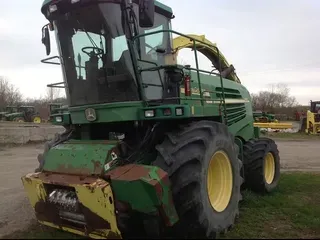 2003 John Deere 7400