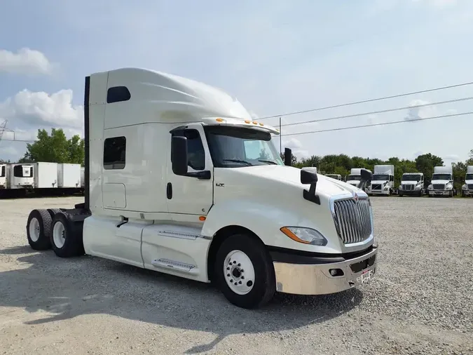 2019 NAVISTAR INTERNATIONAL LT625 SLPR CAB