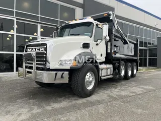 2026 MACK GR64B
