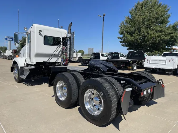 2020 Kenworth T800