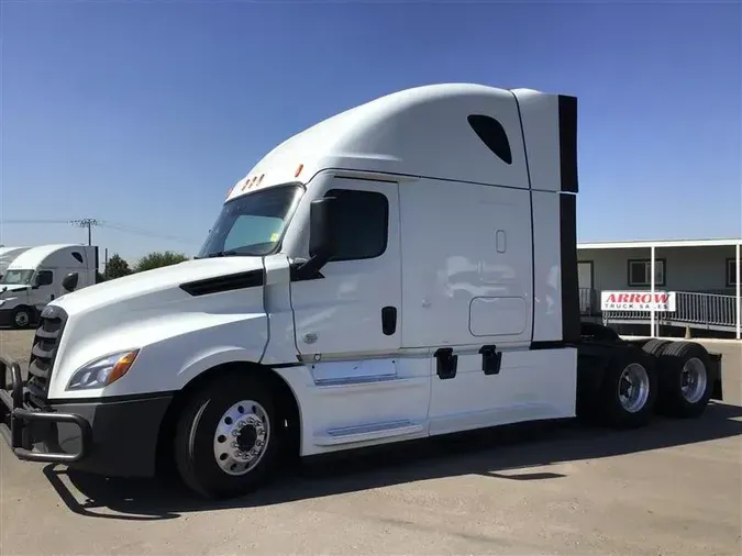 2021 FREIGHTLINER CA126