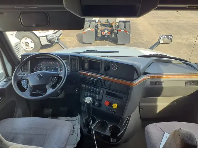 2019 NAVISTAR INTERNATIONAL LT625 SLPR CAB