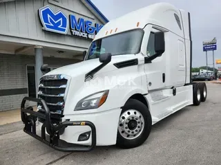 2021 FREIGHTLINER Cascadia 126