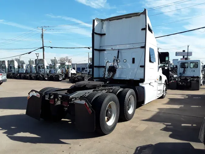 2019 NAVISTAR INTERNATIONAL LT625 SLPR CAB