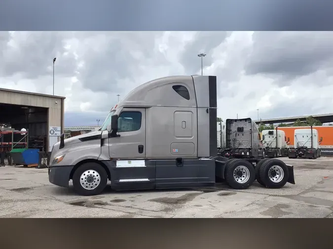 2024 Freightliner Cascadia 126