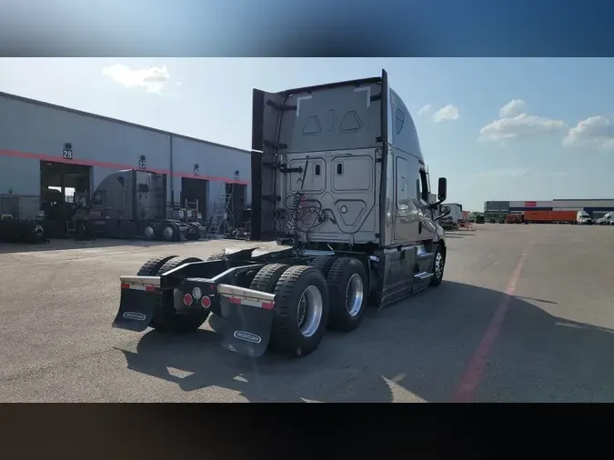 2024 Freightliner Cascadia
