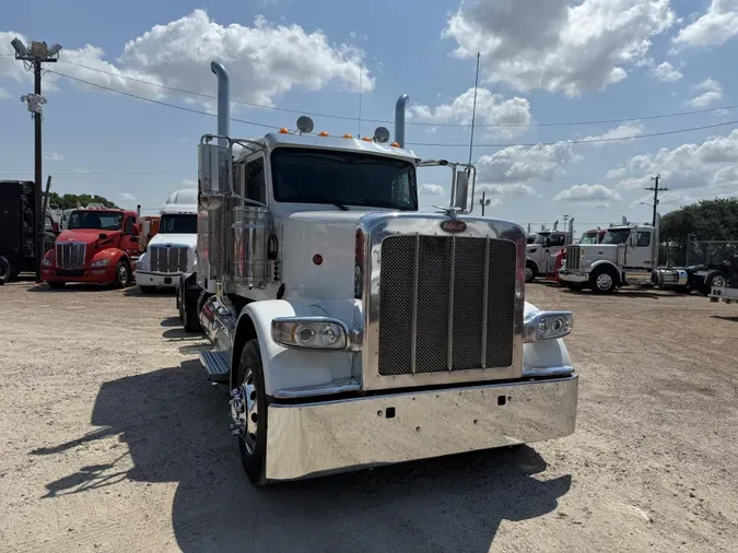 2023 Peterbilt 389