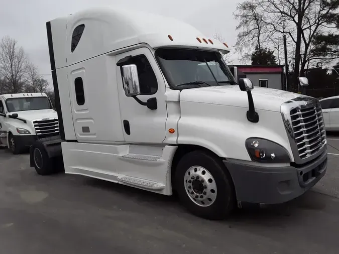 2020 FREIGHTLINER/MERCEDES CASCADIA 125