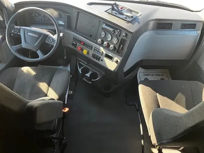 2021 FREIGHTLINER CASCADIA