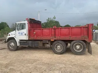 2000 FREIGHTLINER FL70