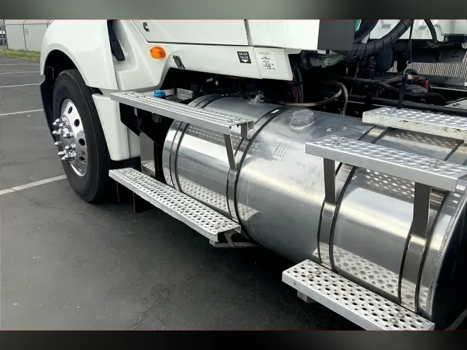 2019 INT LT625 6x4