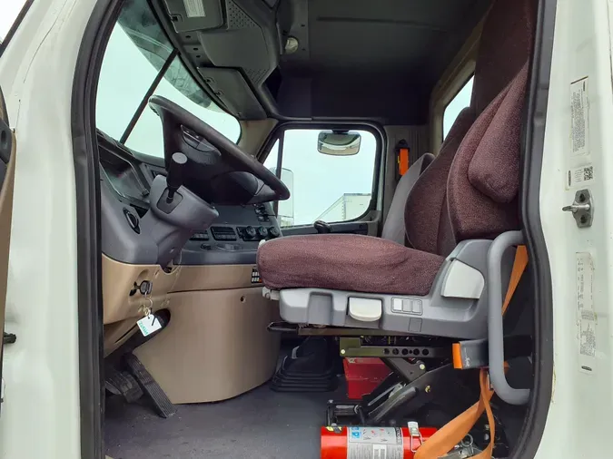 2016 FREIGHTLINER/MERCEDES CASCADIA 125