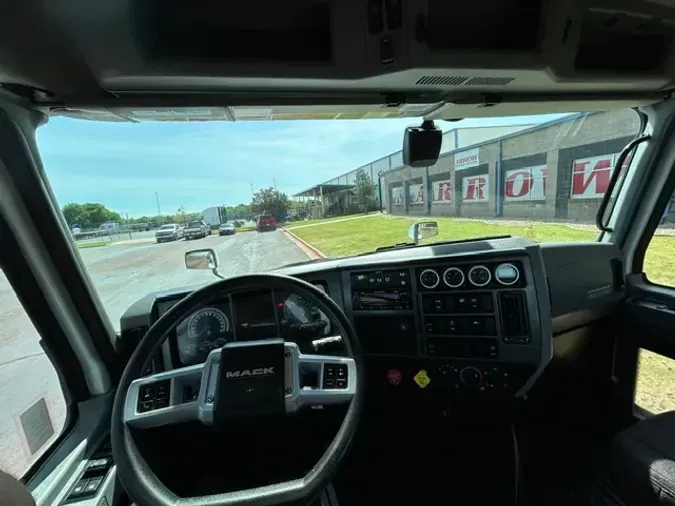 2023 MACK AN64T