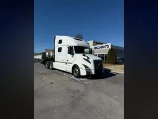 2023 VOLVO VNL64T860