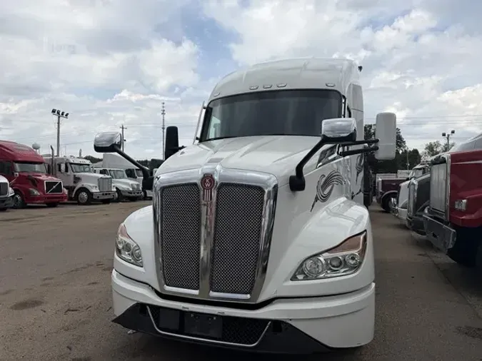 2022 KENWORTH T680