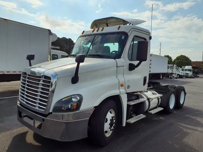 2017 FREIGHTLINER/MERCEDES CASCADIA 125