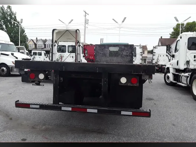 2015 FREIGHTLINER M2 106