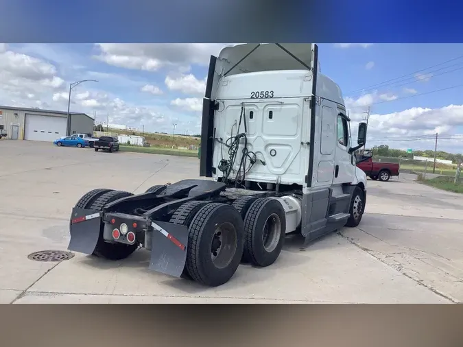 2021 Freightliner Cascadia 126508bfd9bbbcc586bee7d512bea18a30a