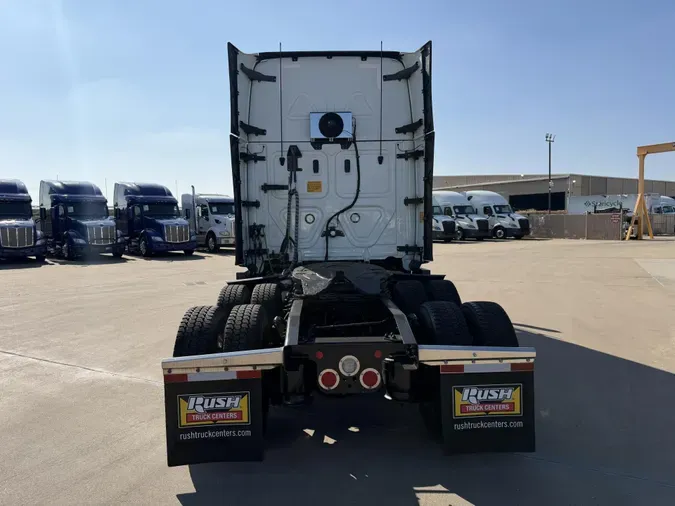 2022 Freightliner Cascadia