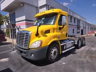 2017 FREIGHTLINER/MERCEDES CASCADIA 113