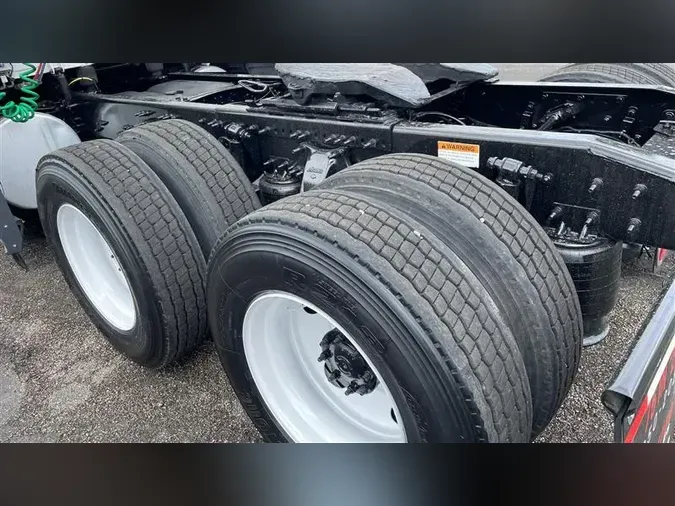 2021 FREIGHTLINER CA126