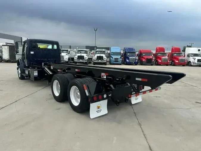 2016 Freightliner Business Class M2 106