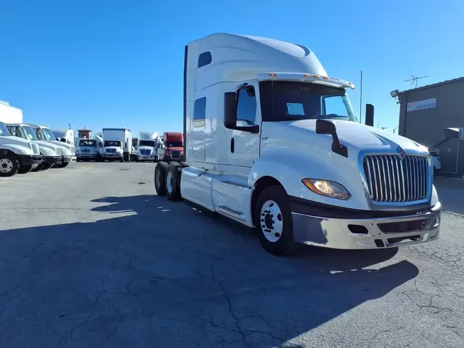 2019 NAVISTAR INTERNATIONAL LT625 SLPR CAB