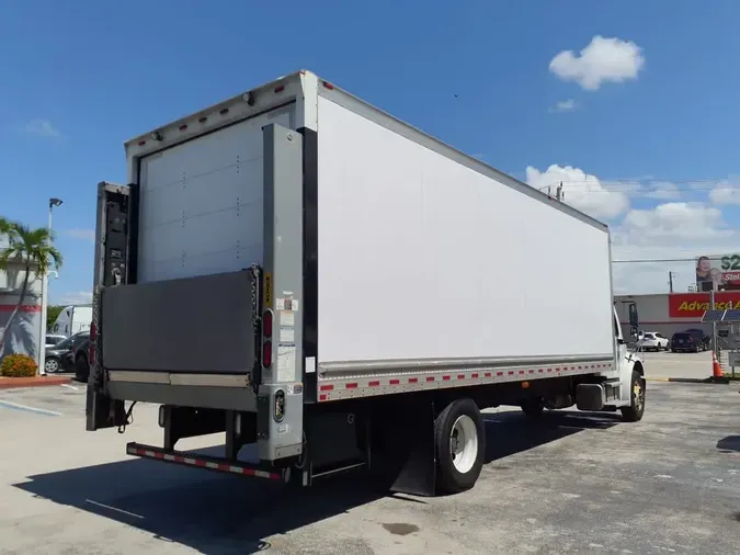 2020 FREIGHTLINER M2 106