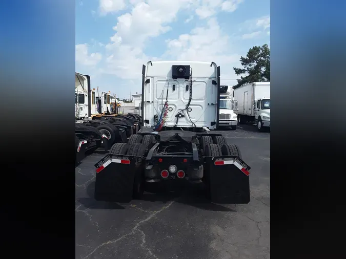 2020 FREIGHTLINER/MERCEDES CASCADIA 125