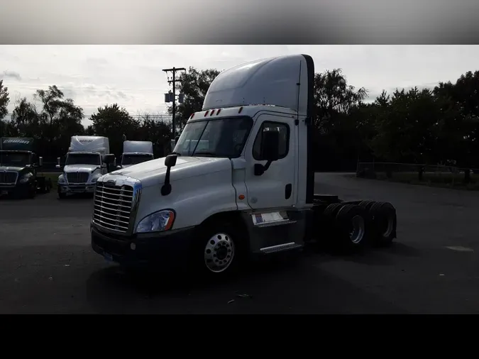 2019 Freightliner Cascadia 125
