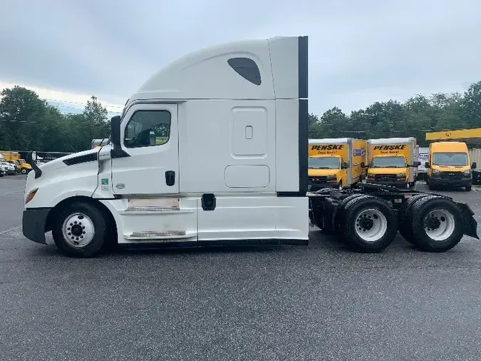 2019 Freightliner T12664ST