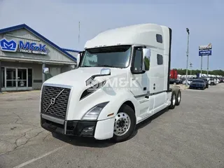 2024 VOLVO VNL64T760