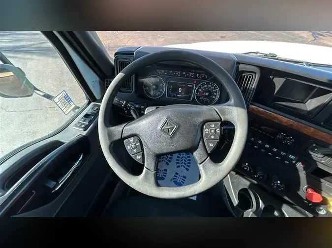 2020 INTERNATIONAL RH613